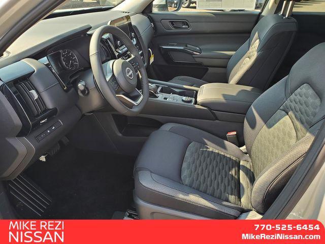 Photo of 2025 Brilliant Silver Metallic Nissan Pathfinder