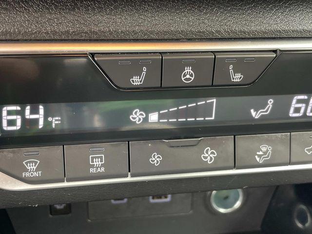 Photo of 2024 Pearl White Tricoat Nissan Altima