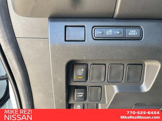 Photo of 2025 Glacier White Nissan Frontier