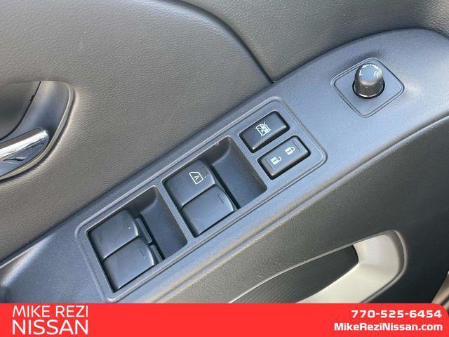 Photo of 2025 Glacier White Nissan Frontier