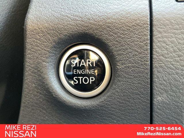 Photo of 2025 Glacier White Nissan Frontier