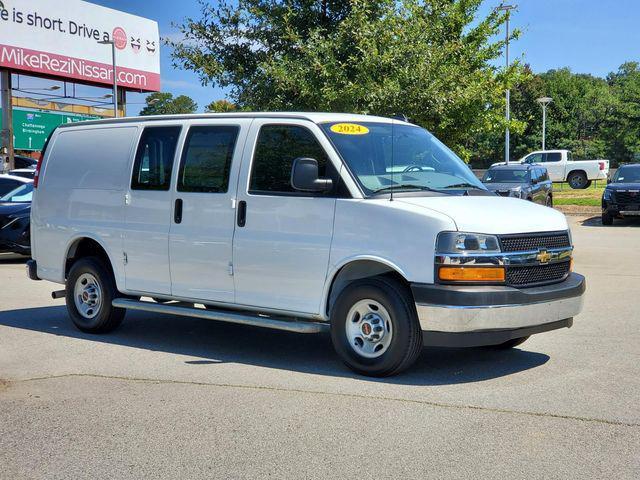 Photo of 2024 Summit White Chevrolet Express 2500