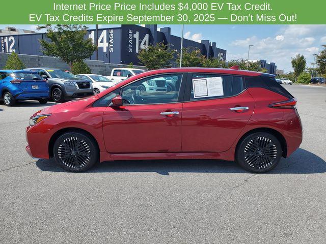 Photo of 2023 Scarlet Ember Tintcoat Nissan Leaf