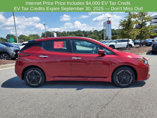 Photo of 2023 Scarlet Ember Tintcoat Nissan Leaf