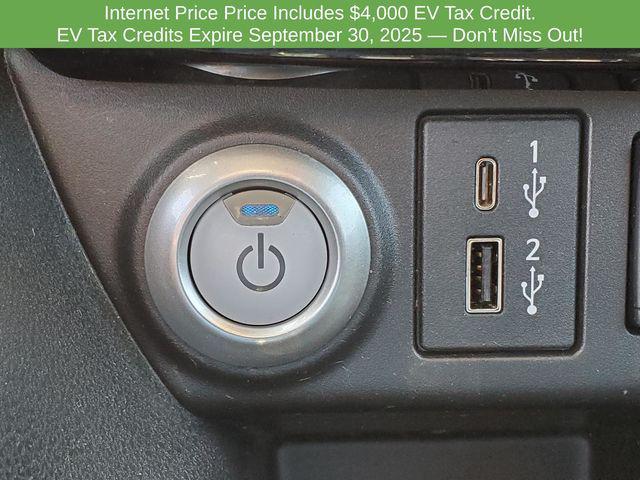 Photo of 2023 Scarlet Ember Tintcoat Nissan Leaf