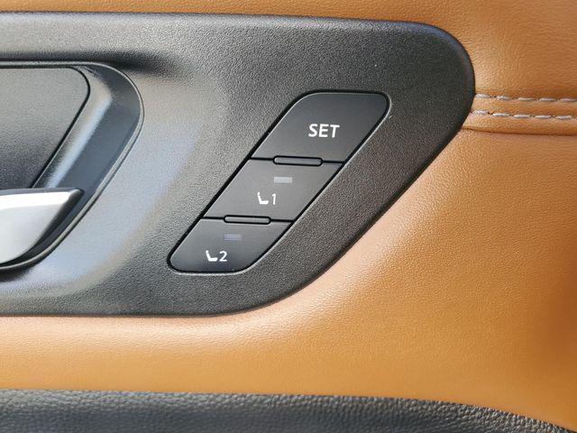 Photo of 2022 Super Black Nissan Pathfinder
