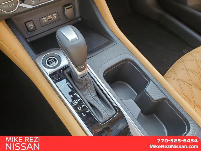 Photo of 2025 White Nissan Sentra
