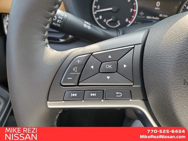 Photo of 2025 White Nissan Sentra