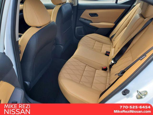Photo of 2025 White Nissan Sentra