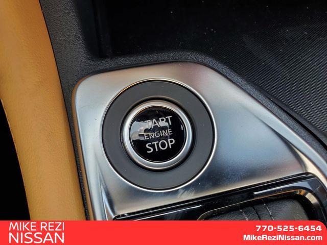 Photo of 2025 White Nissan Sentra