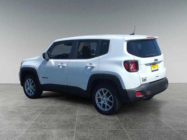 Photo of 2023 Alpine White Jeep Renegade