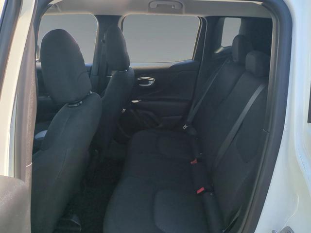 Photo of 2023 Alpine White Jeep Renegade