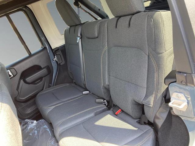 Photo of 2025 Anvil Clearcoat Jeep Wrangler