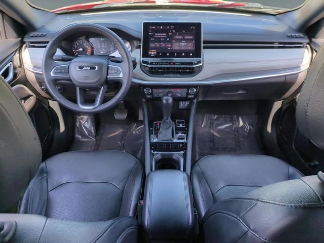 Photo of 2023 Redline Pearlcoat Jeep Compass