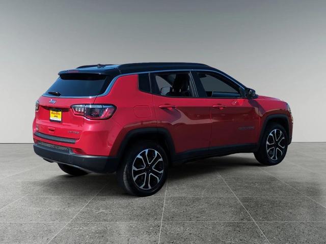 Photo of 2023 Redline Pearlcoat Jeep Compass