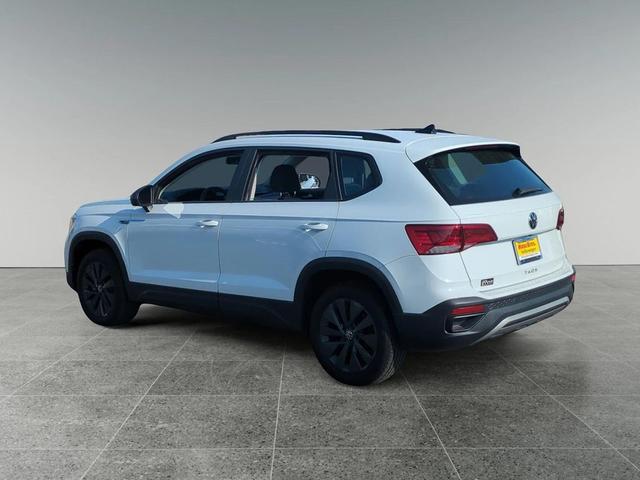 Photo of 2022 Pure White Volkswagen Taos