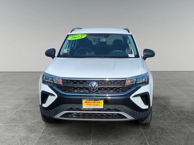 Photo of 2022 Pure White Volkswagen Taos