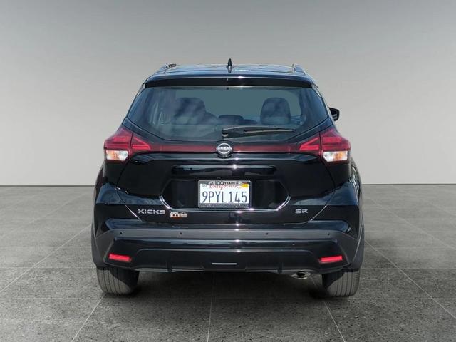 Photo of 2023 Super Black Nissan Kicks
