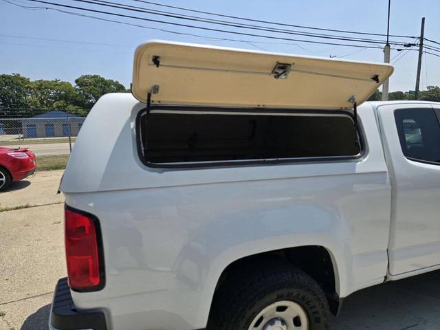 Photo of 2017 White Chevrolet Colorado