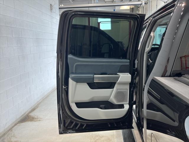 Photo of 2024 Agate Black Metallic Ford F-250