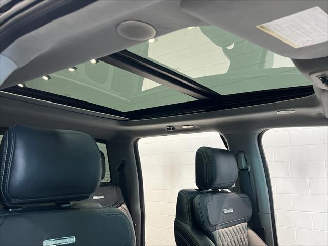 Photo of 2024 Agate Black Metallic Ford F-250