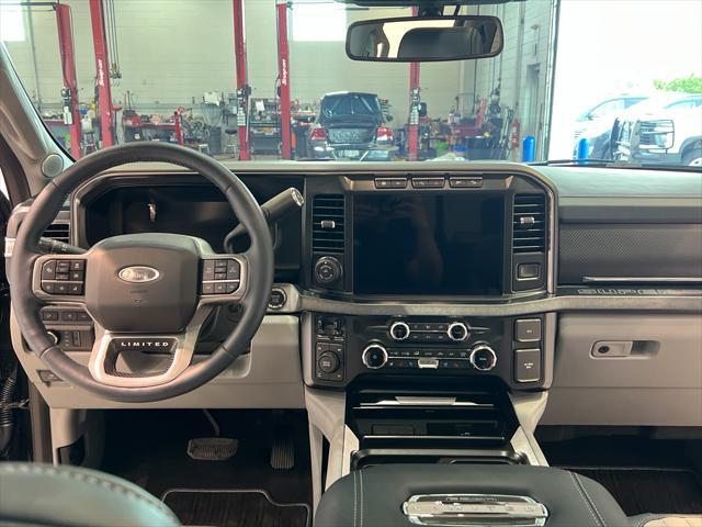 Photo of 2024 Agate Black Metallic Ford F-250