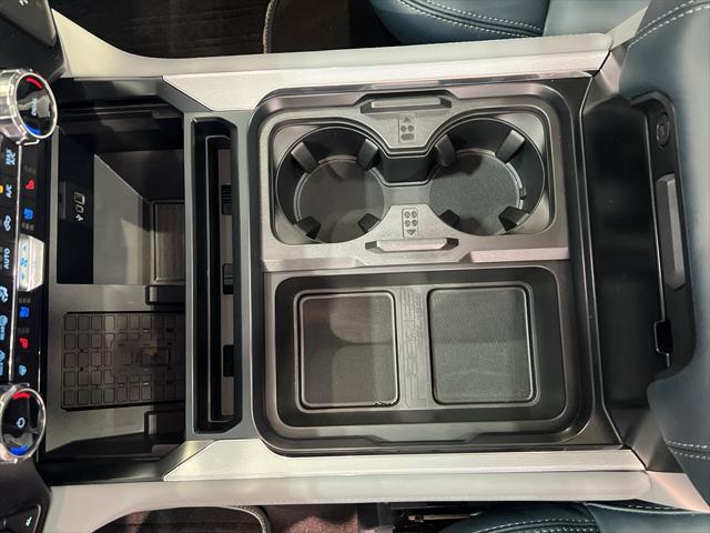Photo of 2024 Agate Black Metallic Ford F-250