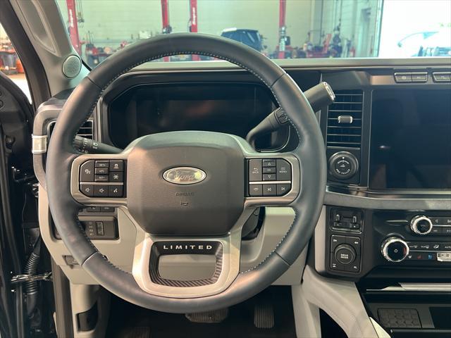 Photo of 2024 Agate Black Metallic Ford F-250