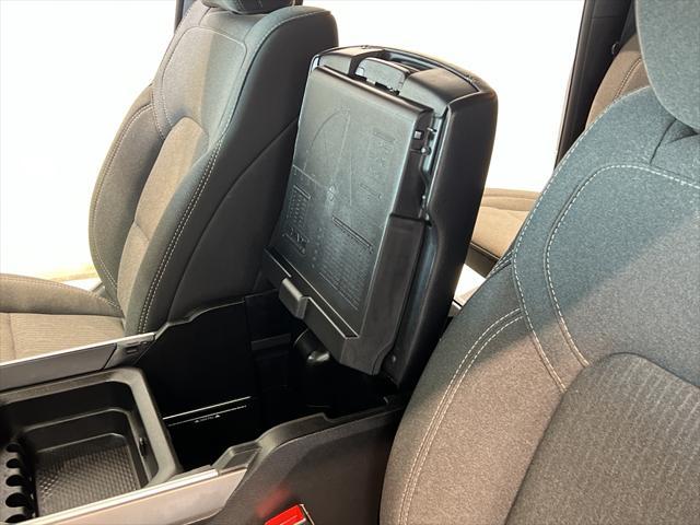Photo of 2022 Granite Crystal Metallic Clearcoat RAM 1500