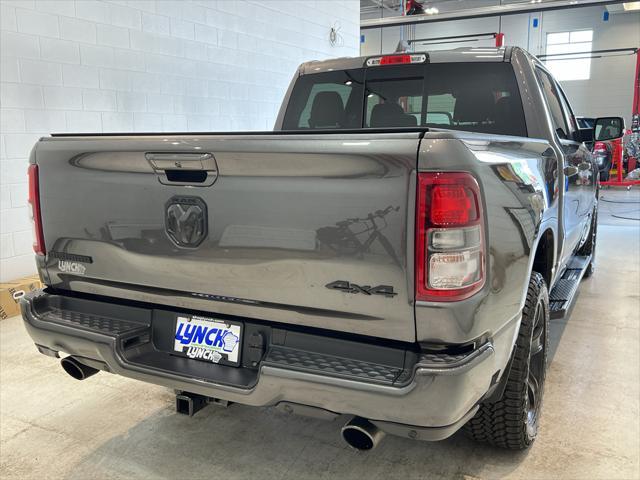 Photo of 2022 Granite Crystal Metallic Clearcoat RAM 1500