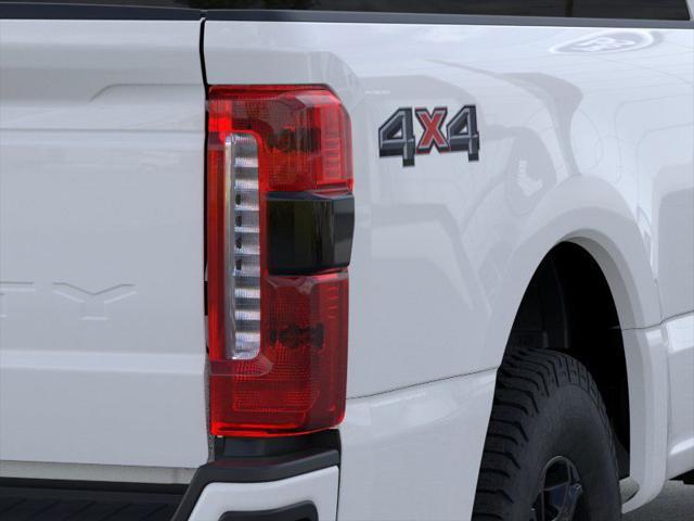 Photo of 2025 Oxford White Ford F-250
