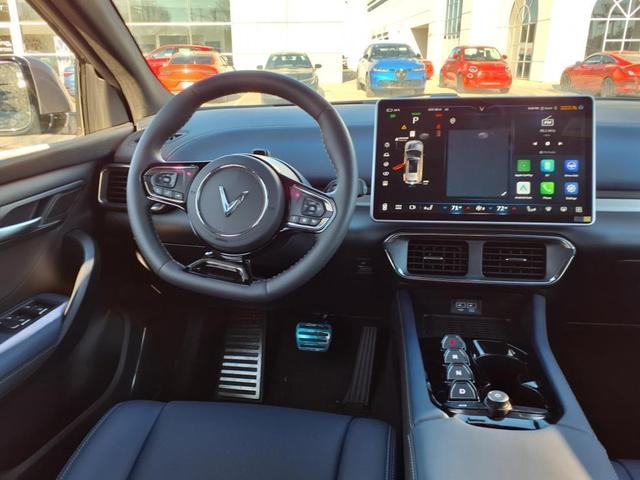 Photo of 2025 Neptune Grey Metallic VinFast VF 8