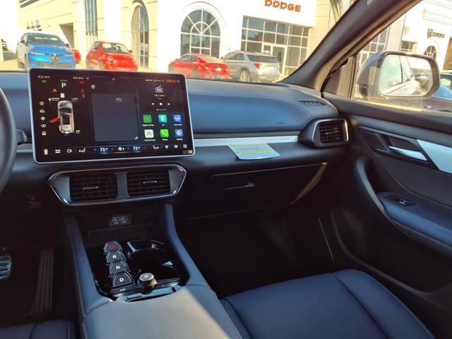 Photo of 2025 Neptune Grey Metallic VinFast VF 8