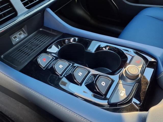 Photo of 2025 Neptune Grey Metallic VinFast VF 8