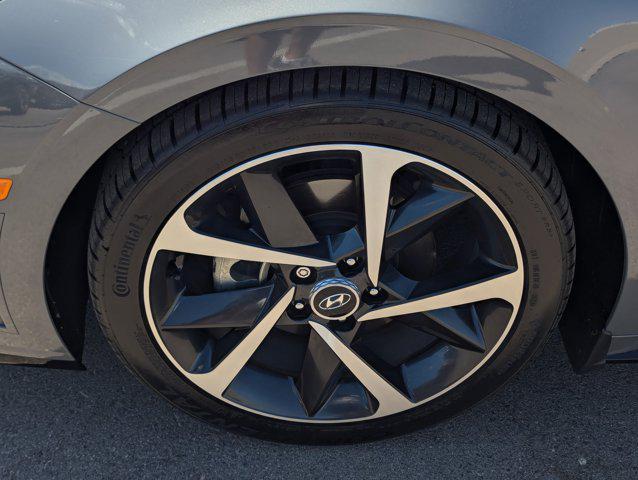 Photo of 2023 Hampton Gray Hyundai SONATA