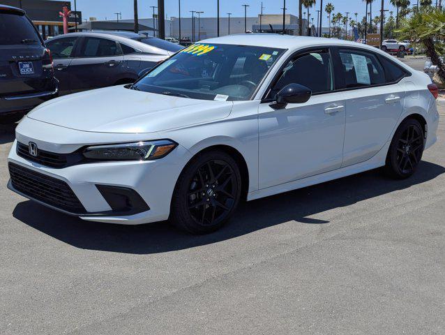 Photo of 2022 white Honda Civic