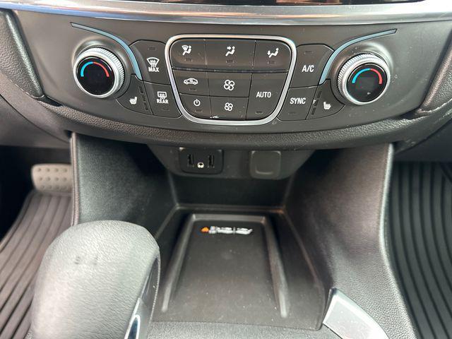 Photo of 2023 Sterling Gray Metallic Chevrolet Traverse