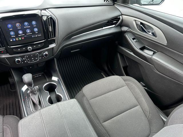 Photo of 2023 Sterling Gray Metallic Chevrolet Traverse