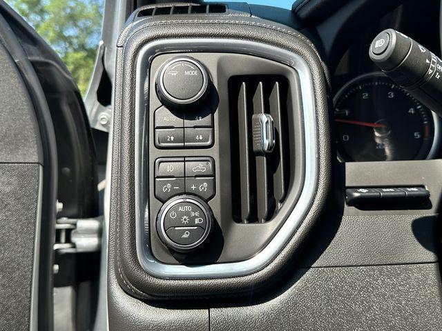 Photo of 2023 Silver Ice Metallic Chevrolet Silverado 2500