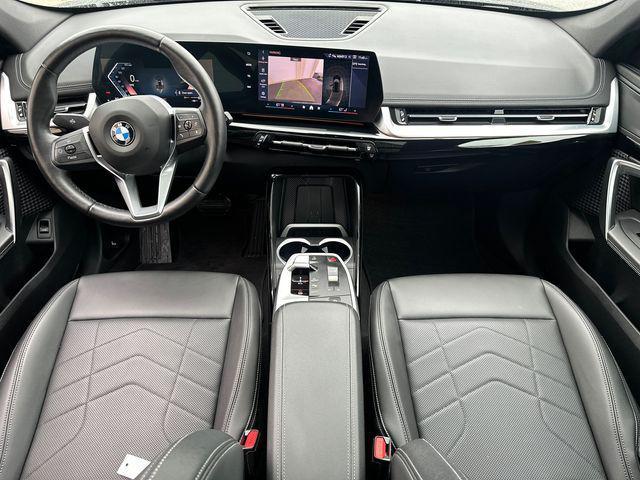 Photo of 2024 Black Sapphire Metallic BMW X1