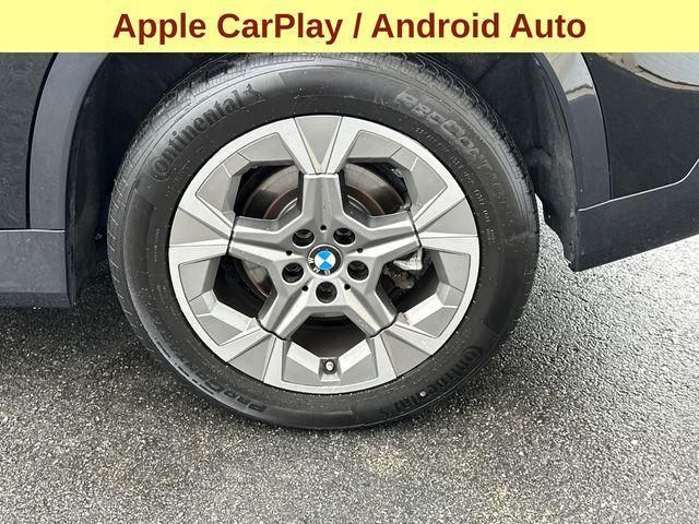 Photo of 2024 Black Sapphire Metallic BMW X1