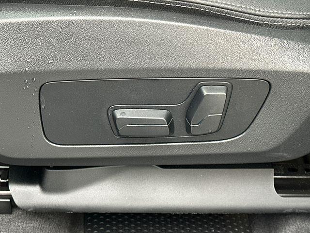 Photo of 2024 Black Sapphire Metallic BMW X1