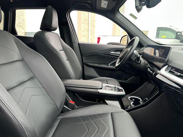 Photo of 2024 Black Sapphire Metallic BMW X1