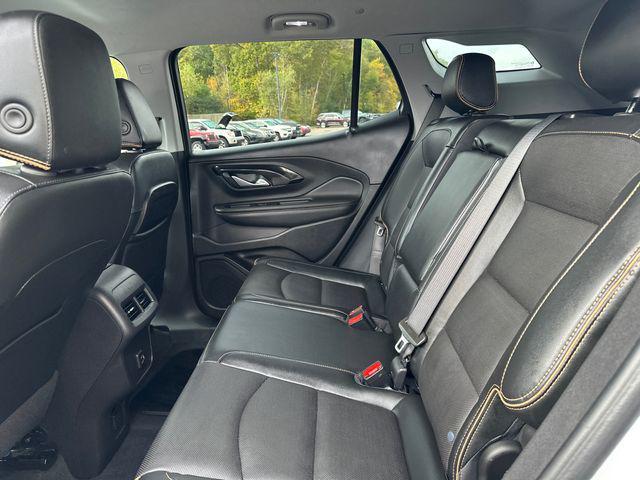 Photo of 2023 Summit White GMC Terrain