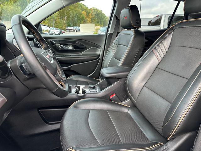 Photo of 2023 Summit White GMC Terrain