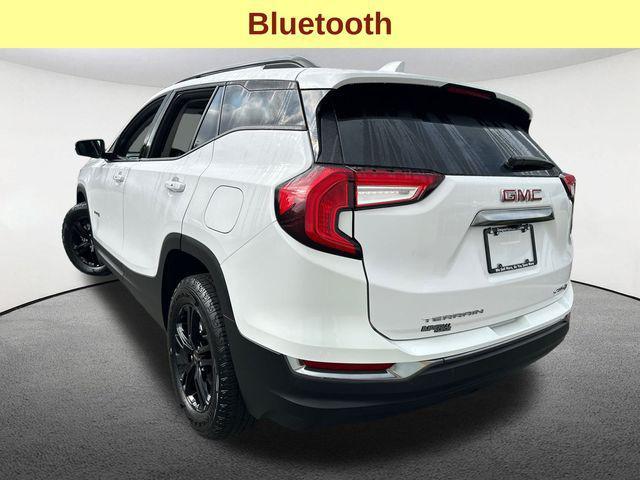 Photo of 2023 Summit White GMC Terrain