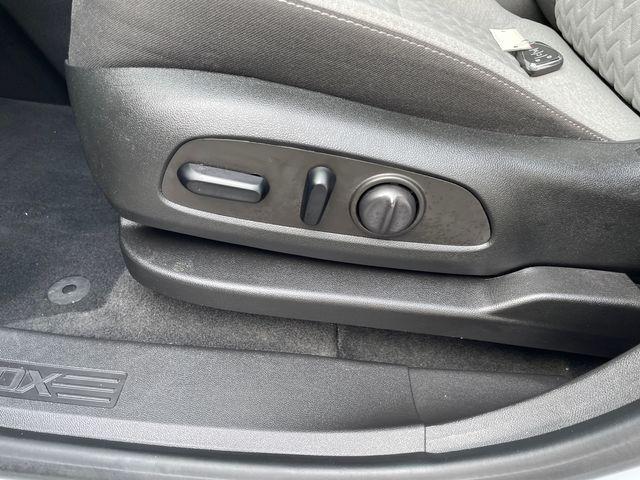 Photo of 2023 Summit White Chevrolet Equinox