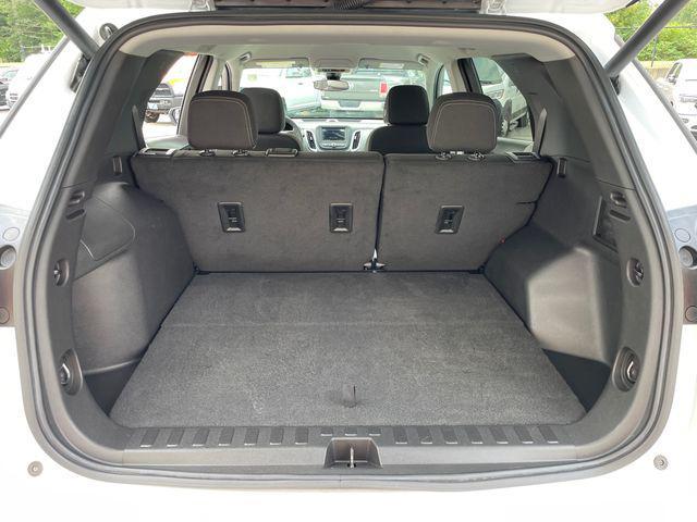 Photo of 2023 Summit White Chevrolet Equinox
