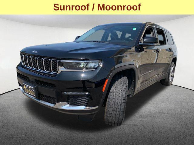 Photo of 2021 Diamond Black Crystal Pearlcoat Jeep Grand Cherokee L