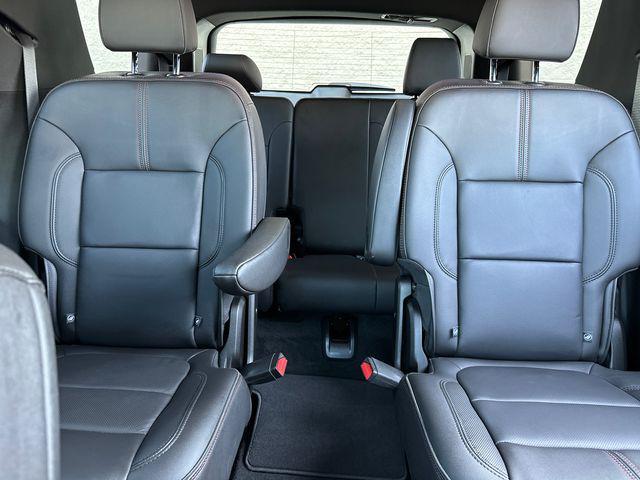 Photo of 2023 Sterling Gray Metallic Chevrolet Traverse